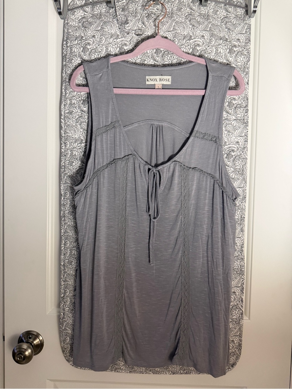 Knox Rose Light Gray Sleeveless Tie-Front Tank